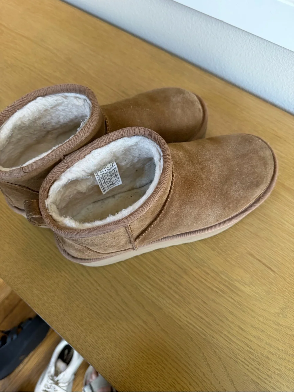 UGG Classic Ultra Mini Platform in Chestnut Brown
